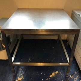 Werktafel / pizzaovenonderstel, 110x105xh95 cm, roestvrijstaal, gelast